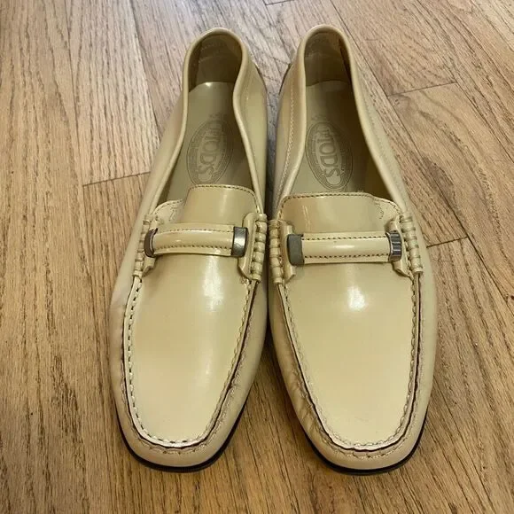 Authentic vintage JP Tod’s women’s leather loafers - Picture 2 of 9